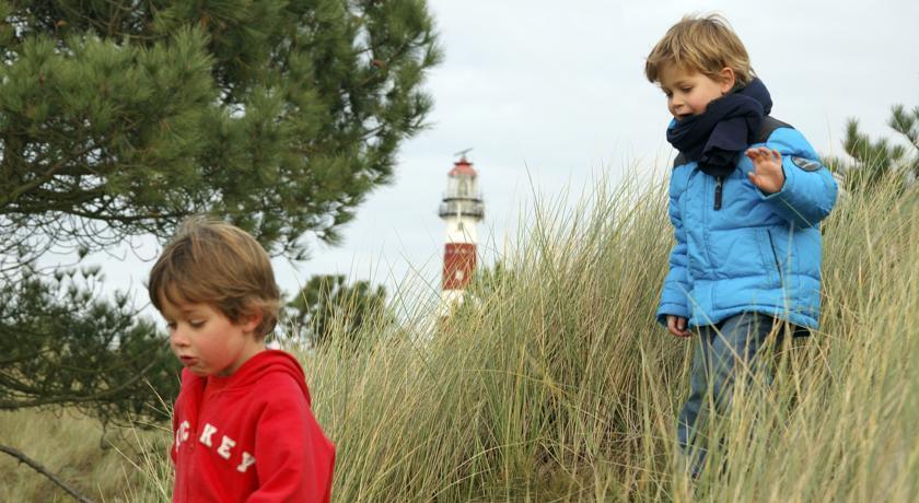 Aphrodite Met Zonnig Terras, Eigen Keuken, Verwarmd Hotel-Zwembad, Nabij Dorp, Duinen En Strand هولوم المظهر الخارجي الصورة